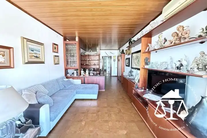 Sala d'estar de Pis en venda en Esplugues de Llobregat amb Aire condicionat, Calefacció i Terrassa