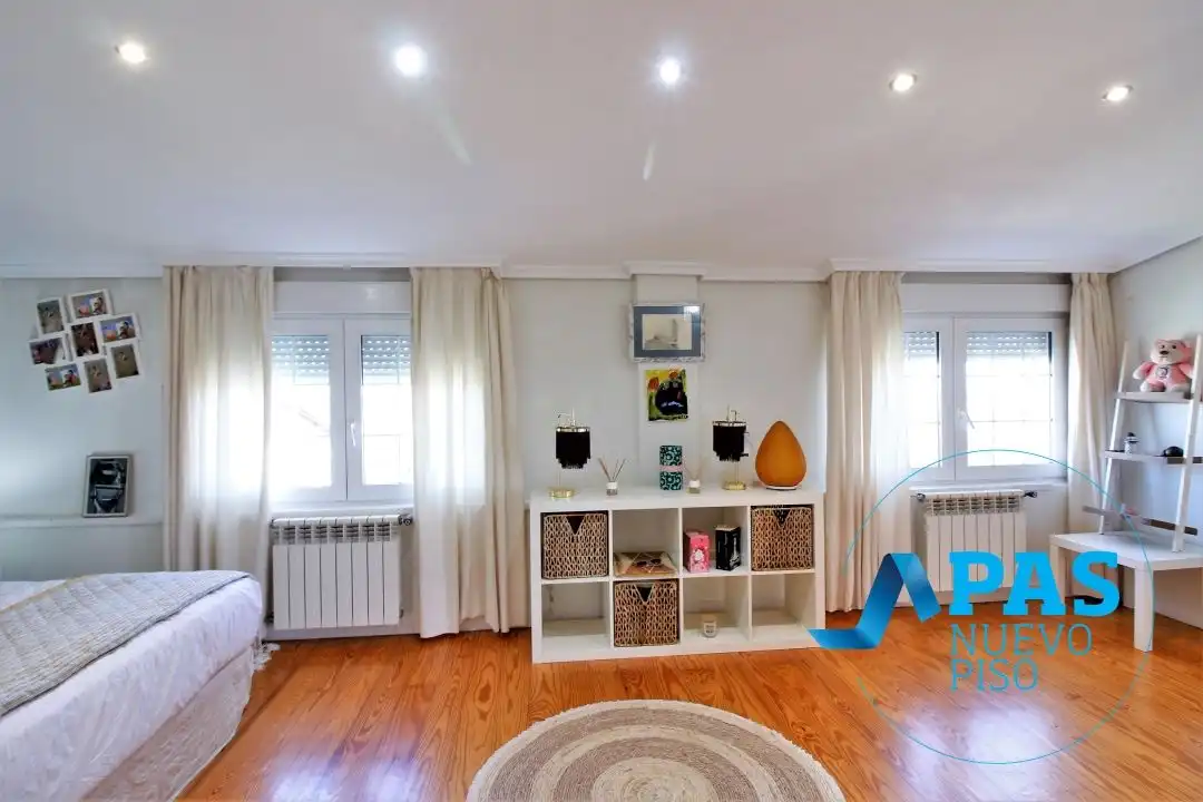 Bedroom of Houses for sale in Santander  with Heating, Private garden and Terrace