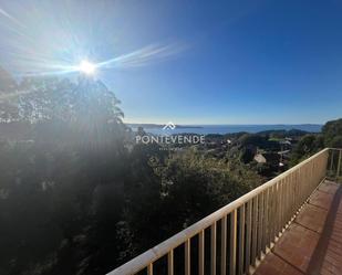 Vista exterior de Casa o xalet en venda en Bueu amb Calefacció i Terrassa