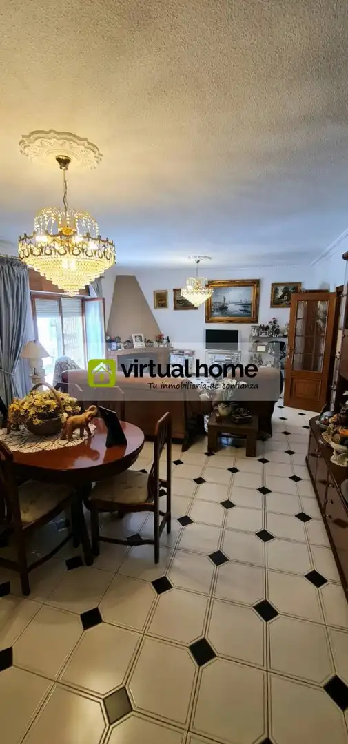 Sala d'estar de Casa o xalet en venda en Benidorm amb Traster, Piscina i Moblat