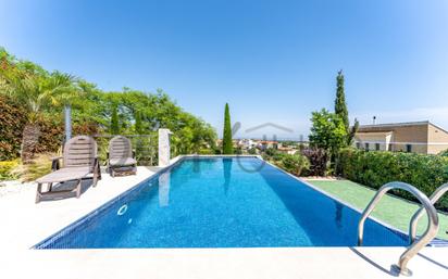 Swimming pool of House or chalet for sale in Castellvell del Camp  with Air Conditioner, Terrace and Swimming Pool