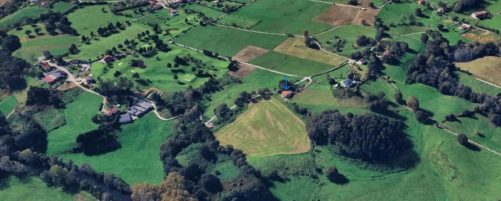Finca rústica en venda en Marina de Cudeyo amb Jardí privat