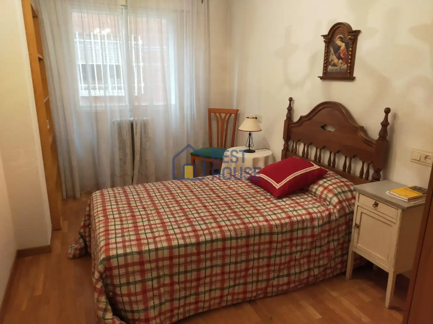 Habitación de Apartamento de alquiler en San Andrés del Rabanedo con Calefacción y Amueblado