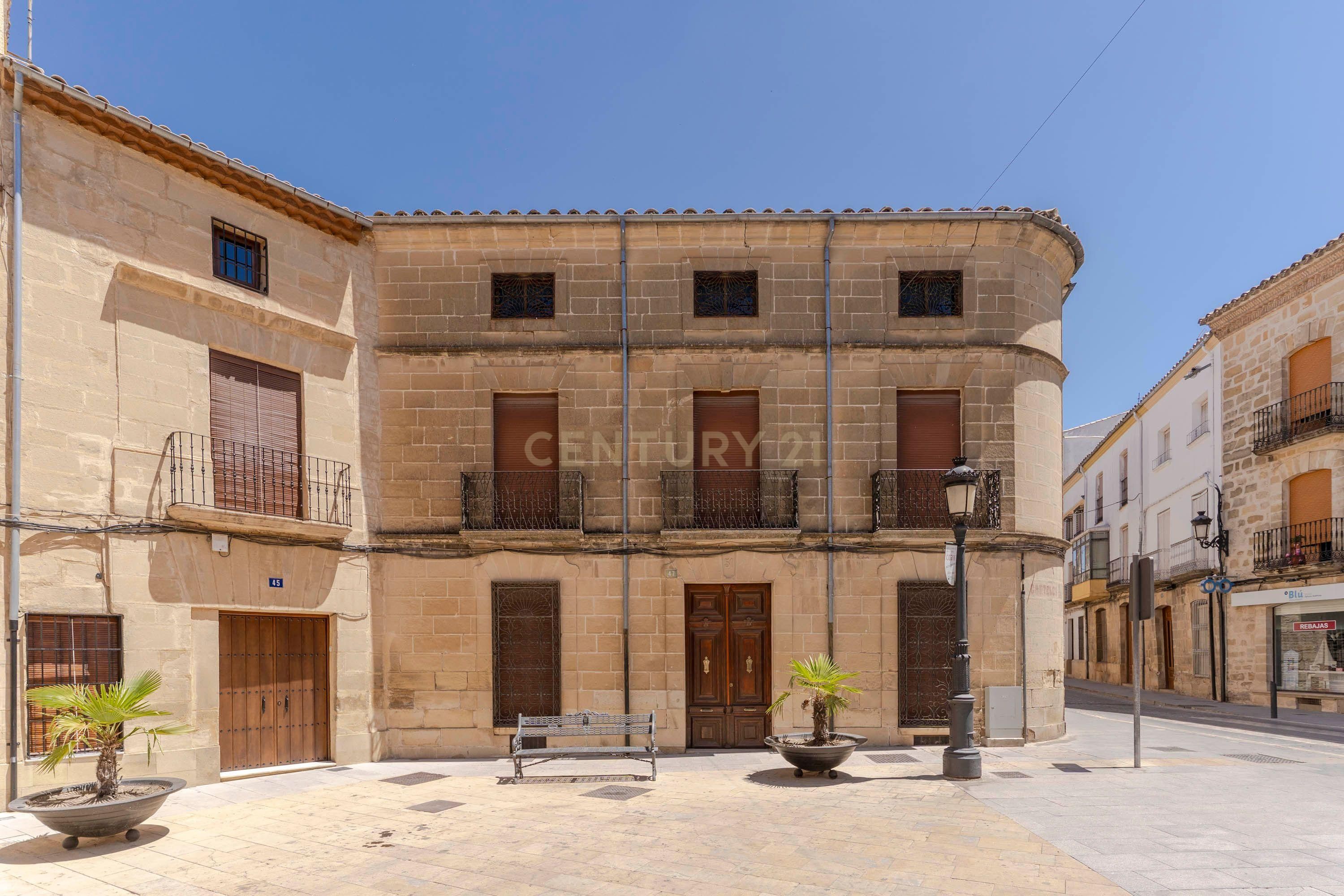 Exterior view of House or chalet for sale in Baeza  with Storage room