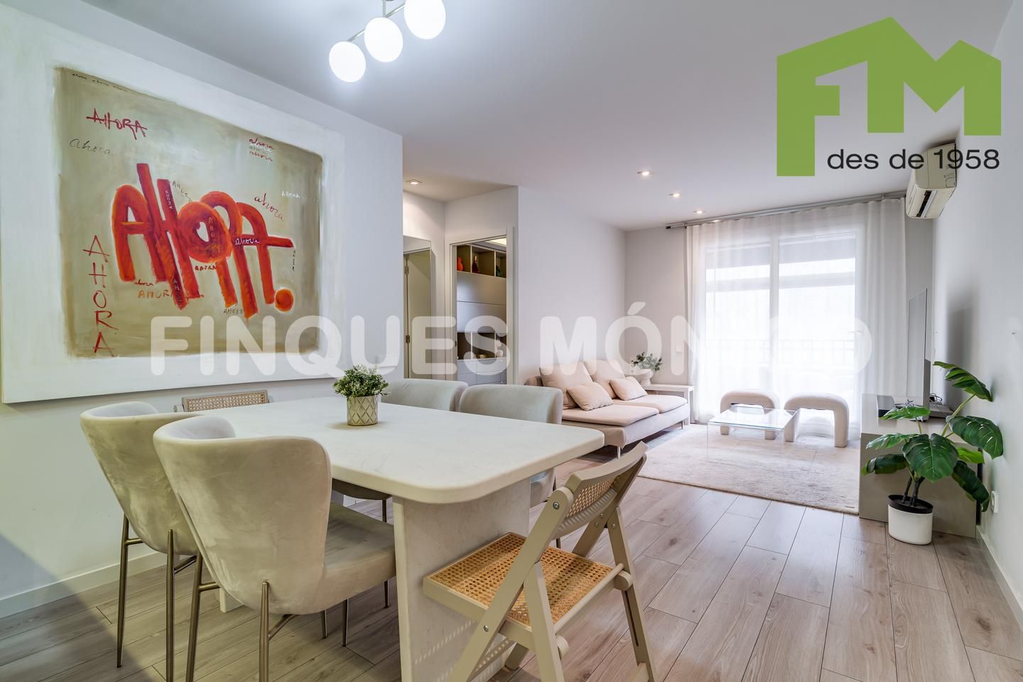 Living room of Flat for sale in  Barcelona Capital  with Air Conditioner, Heating and Terrace