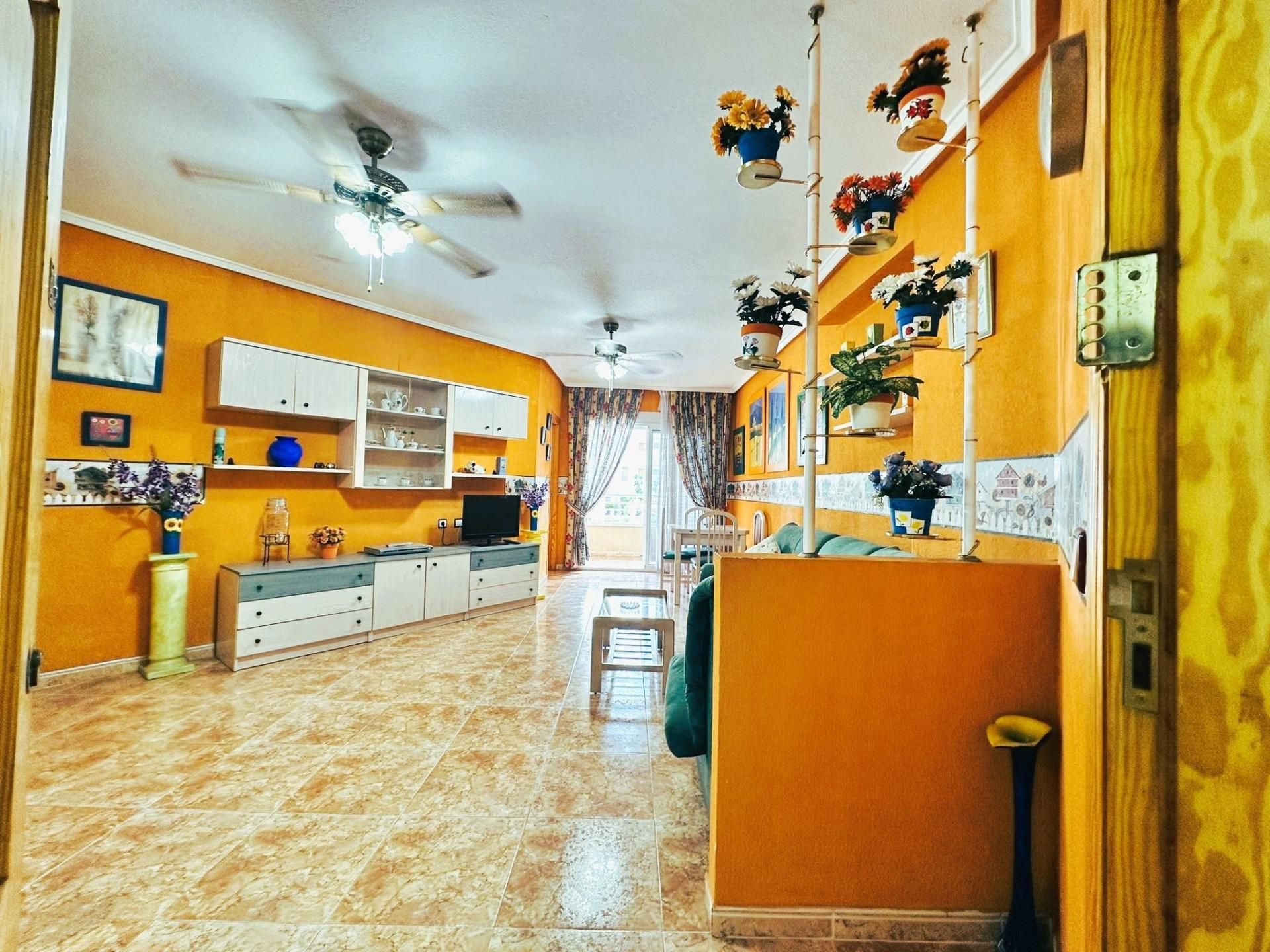Piso en venta en Guardamar del Segura con Terraza y Balcón