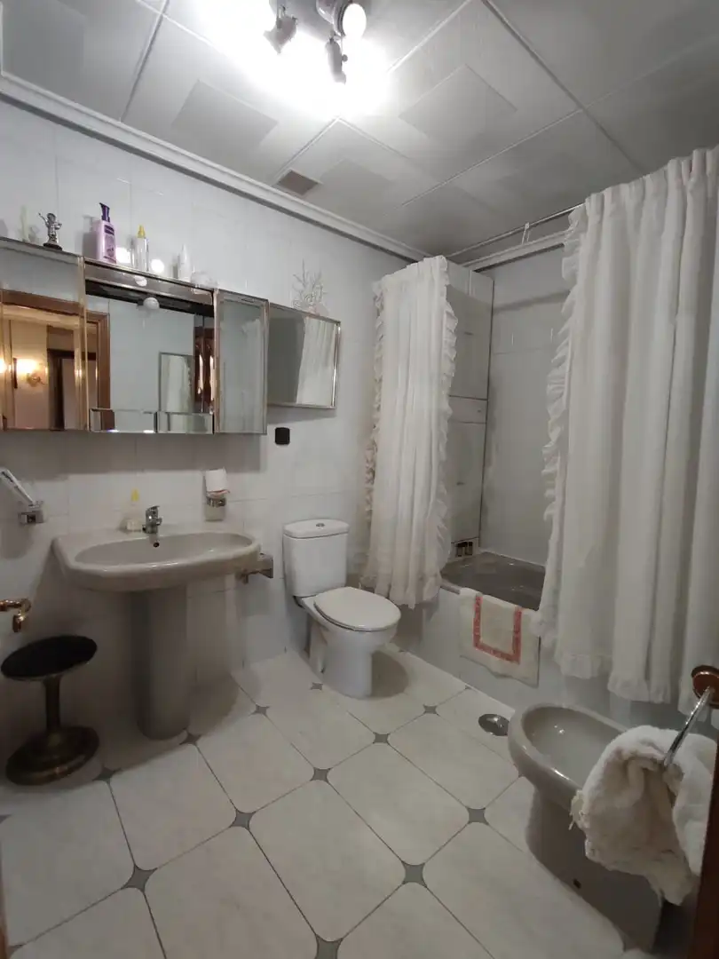 Badezimmer von Wohnung zur Miete in Astorga mit Heizung