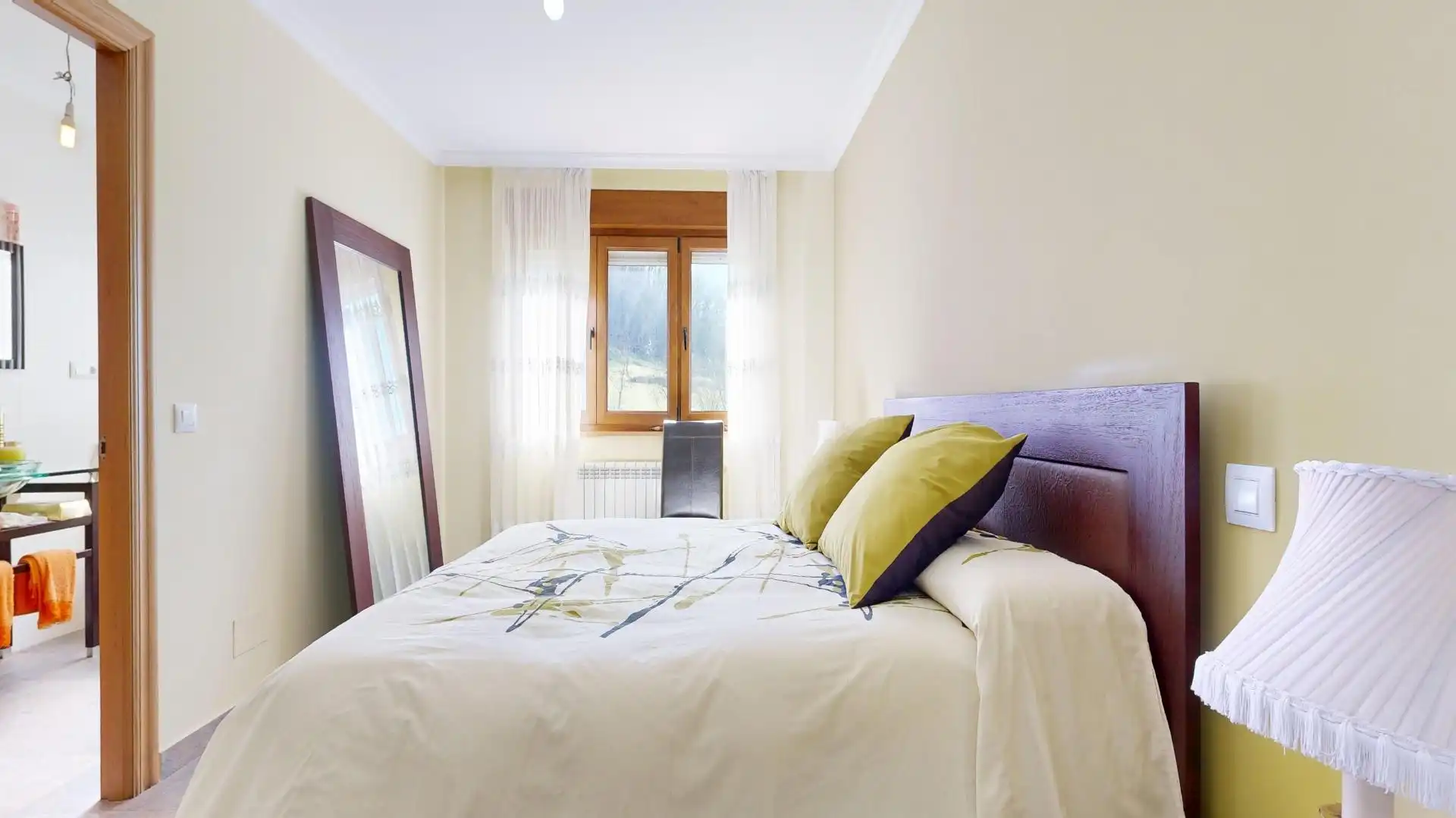 Habitación de Casa o chalet en venta en Saro con Calefacción, Jardín privado y Balcón