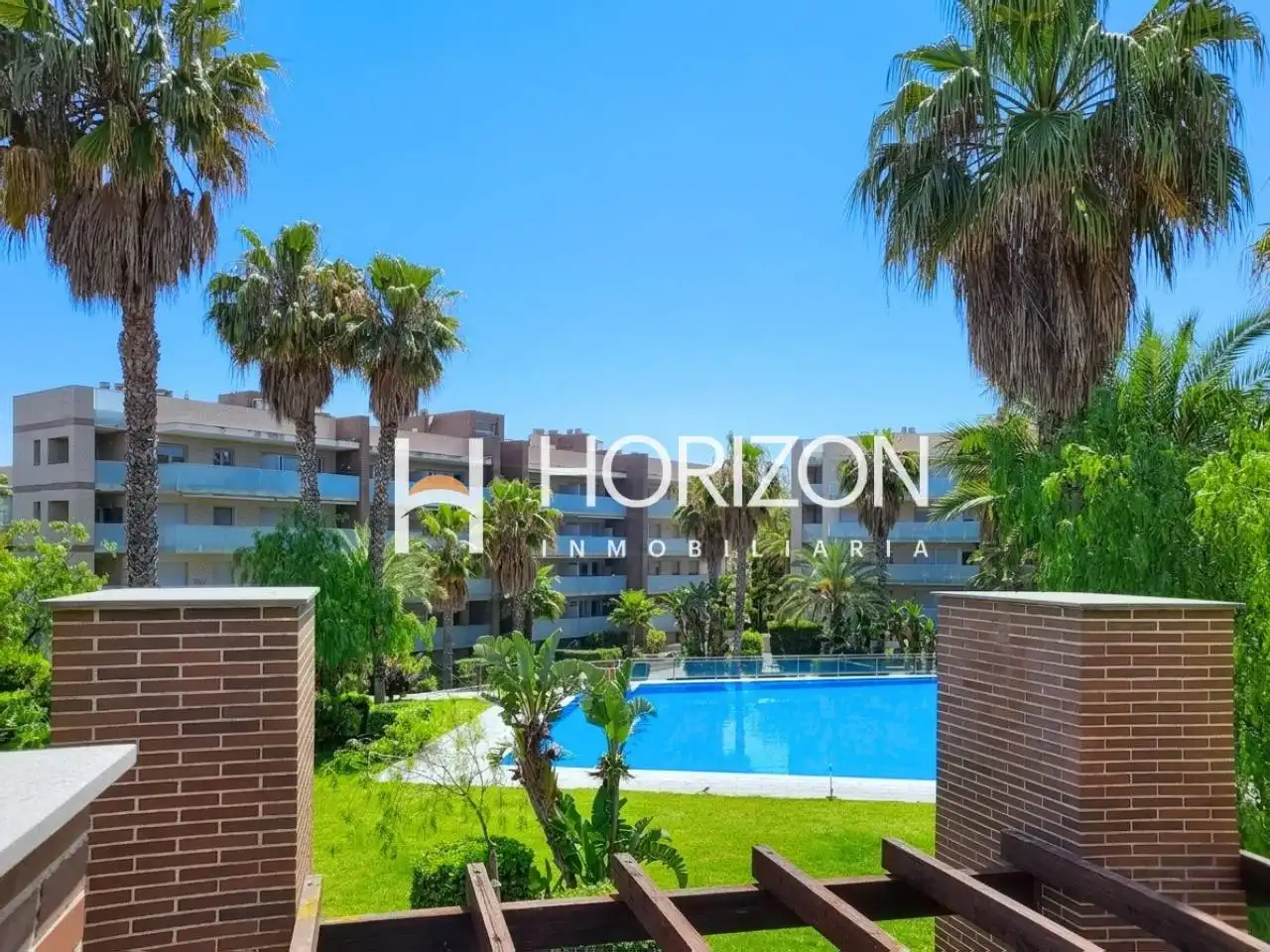 Außenansicht von Wohnungen zum Verkauf in Salou mit Klimaanlage, Heizung und Terrasse