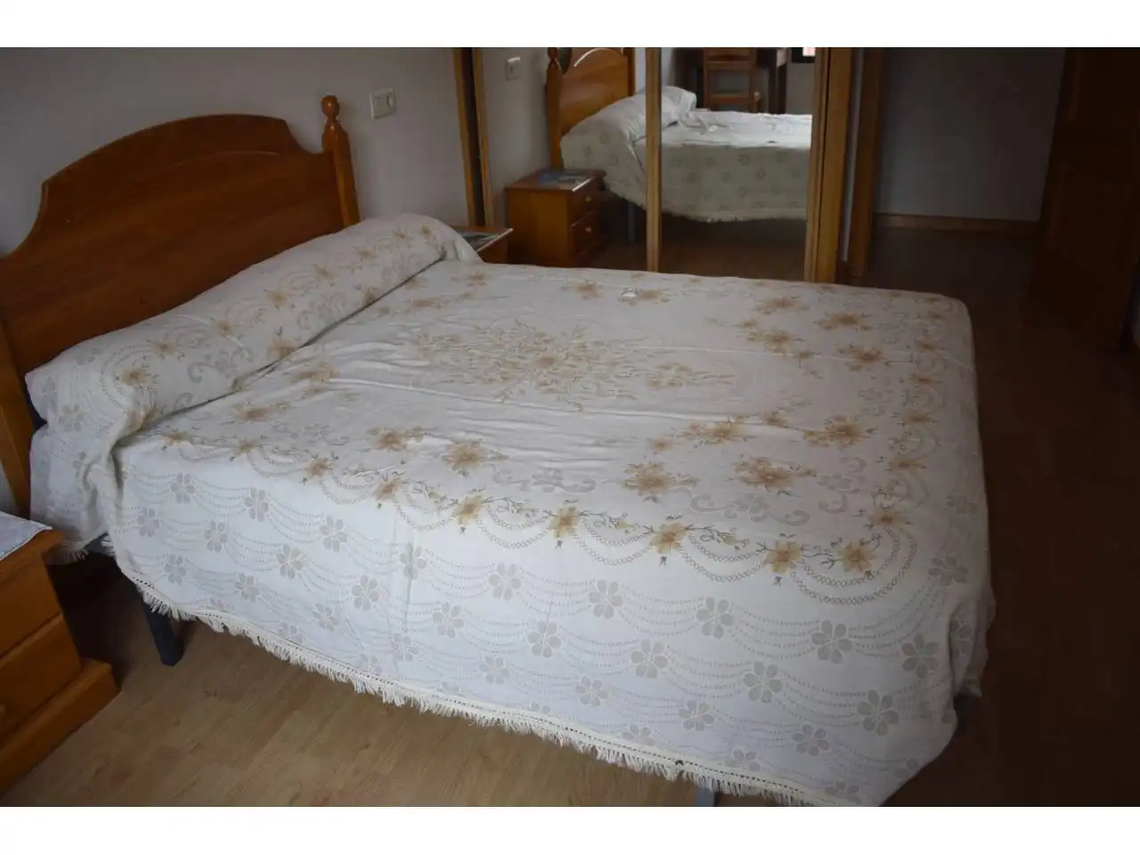 Bedroom of Flat for rent in León Capital   with Heating, Terrace and Furnished