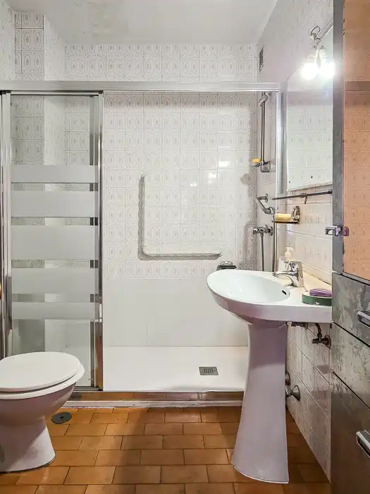 Badezimmer von Wohnung zum Verkauf in Alcobendas mit Heizung, Parkett und Terrasse