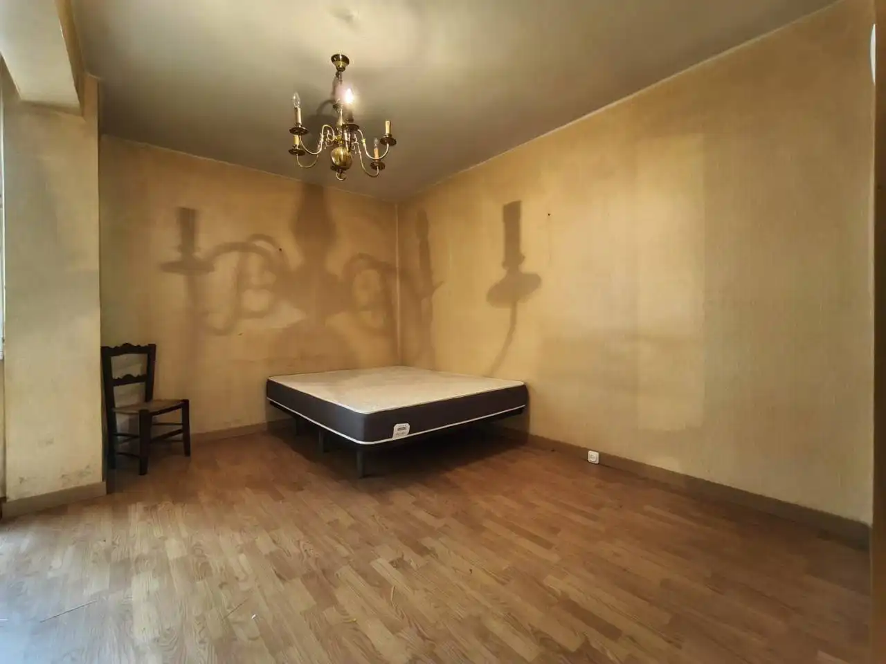 Habitación de Piso en venta en Burgos con Calefacción y Parquet