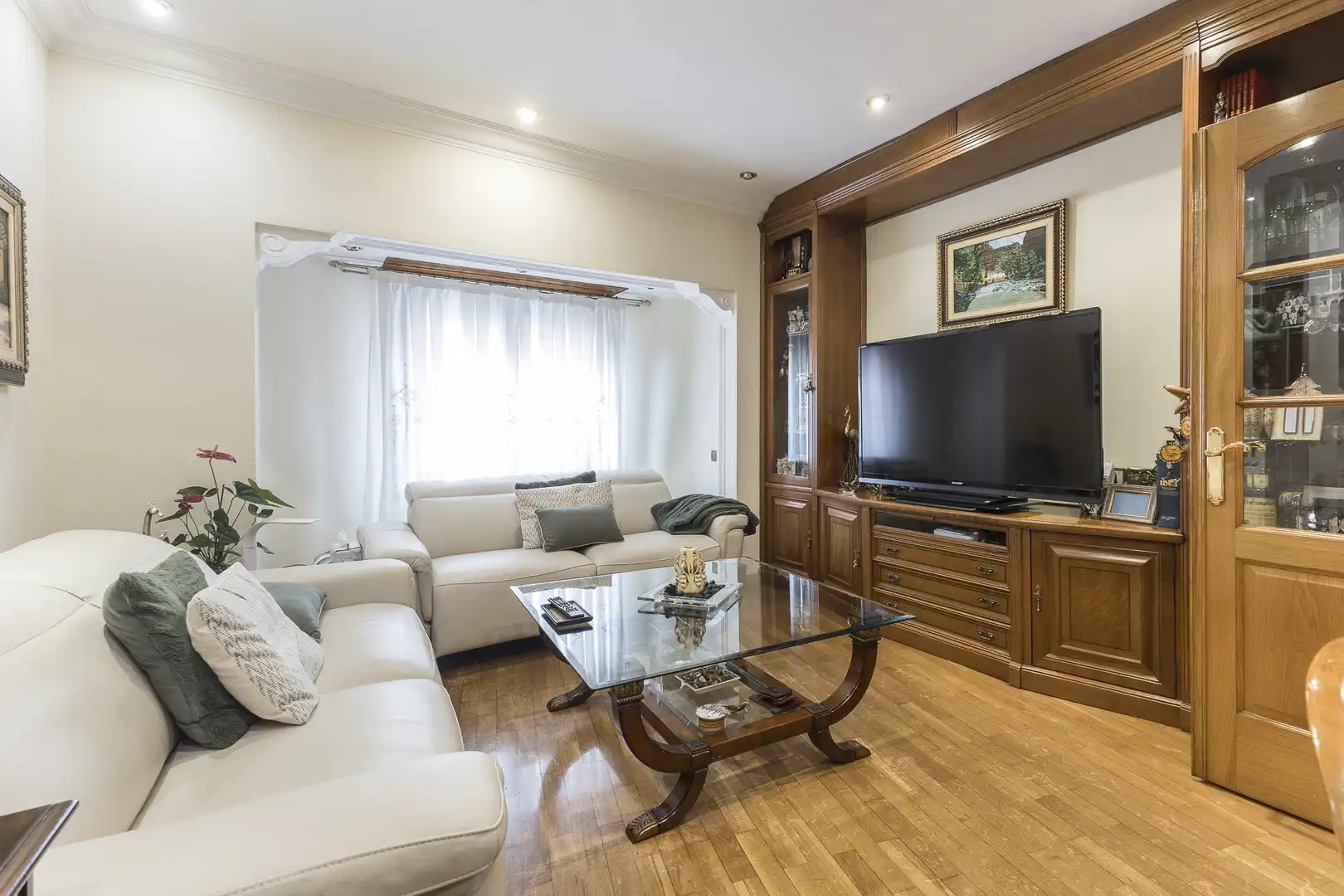 Sala de estar de Casa adosada en venta en Barcelona con Calefacción