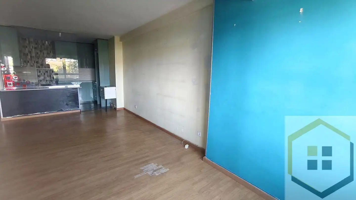 Flat for sale in Madrid  with Heating, Internet and Community pool