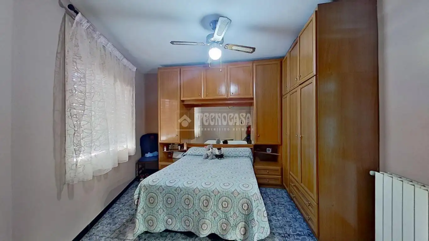 Habitación de Piso en venta en Barberà del Vallès con Calefacción y Balcón