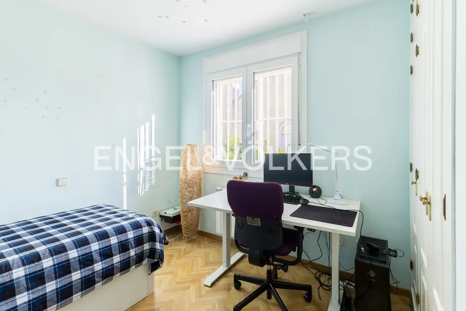 Schlafzimmer von Haus oder Chalet zum Verkauf in Madrid mit Klimaanlage, Heizung und Privatgarten