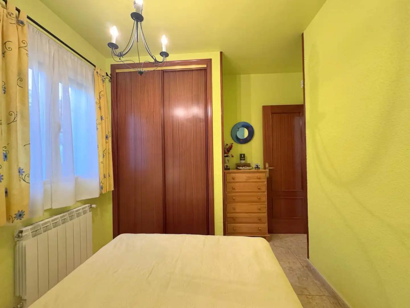 Habitación de Casa o chalet en venta en Herradón de Pinares con Calefacción, Jardín privado y Piscina