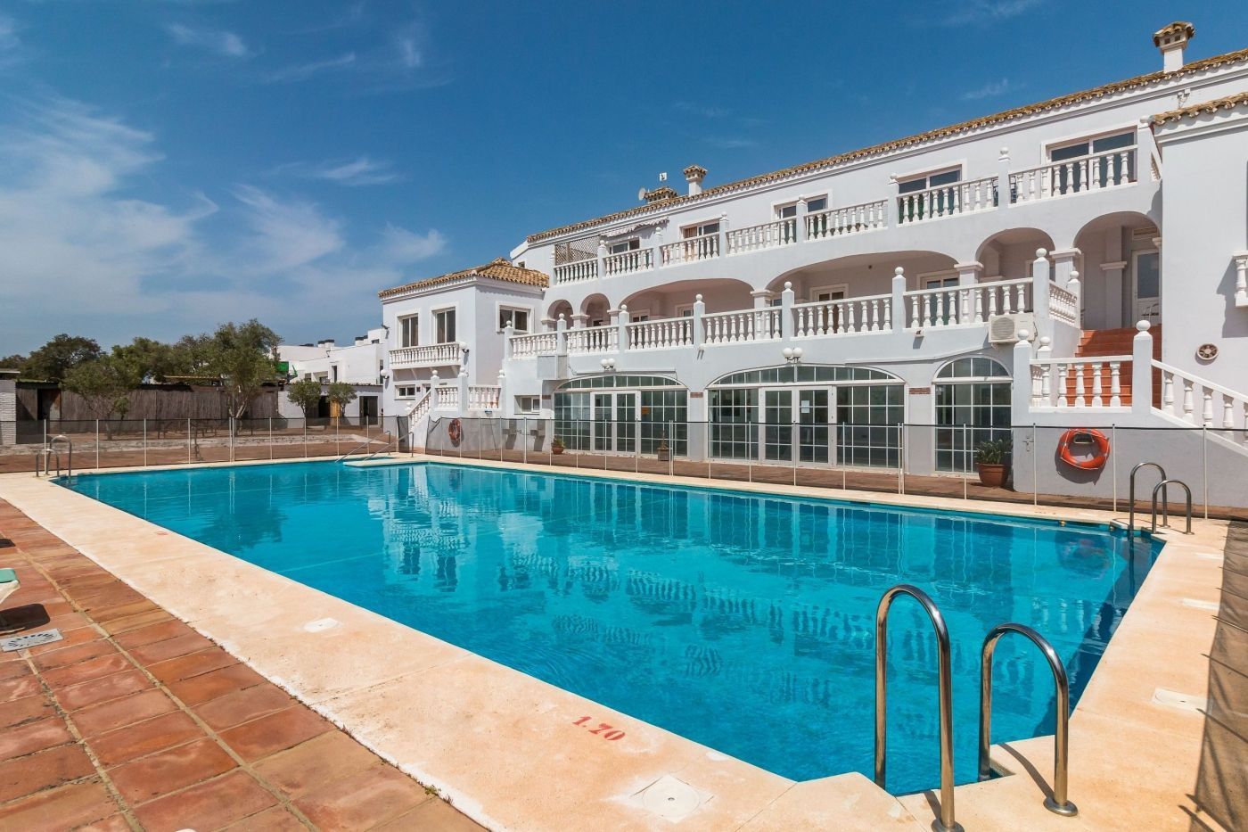 Piscina de Edifici en venda en Sotogrande