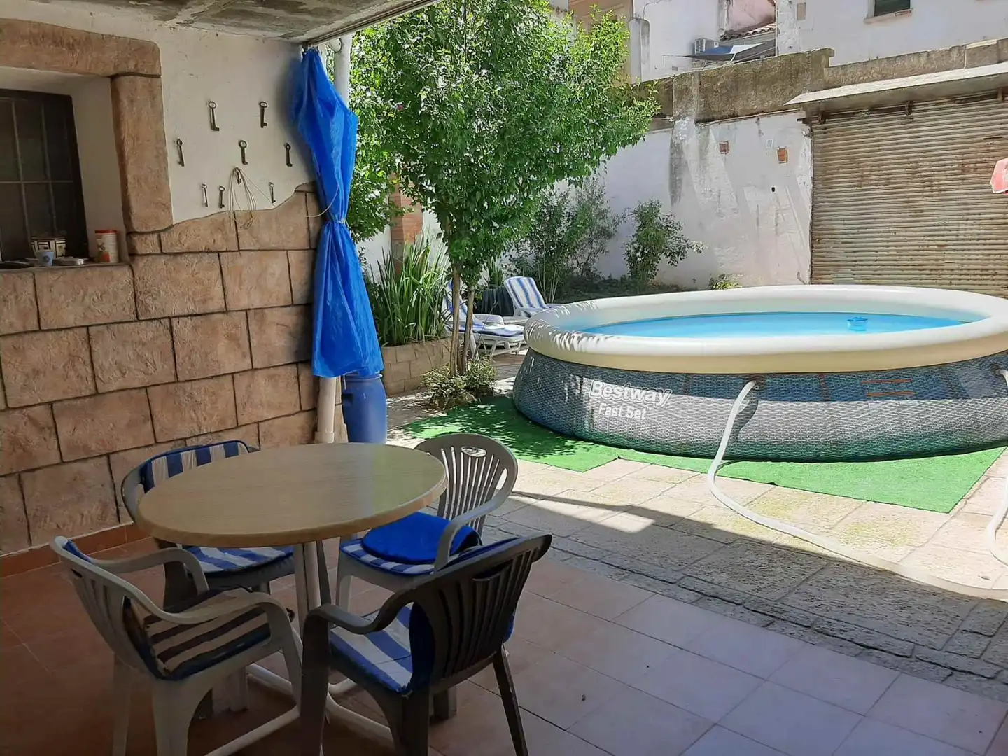 Schwimmbecken von Haus oder Chalet zum Verkauf in Pueyo de Santa Cruz mit Klimaanlage, Heizung und Privatgarten