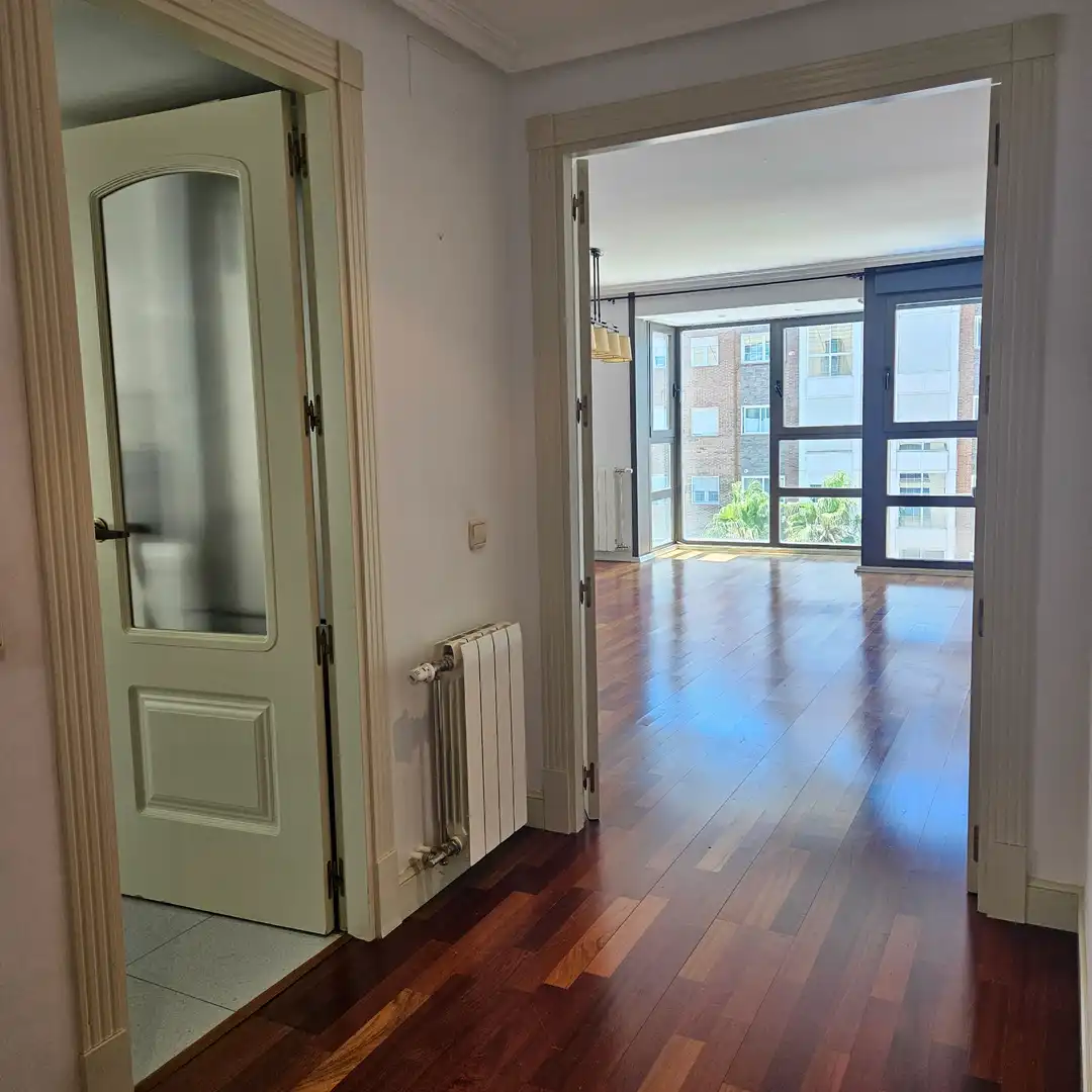 Flat for rent in Madrid  with Air Conditioner, Heating and Terrace