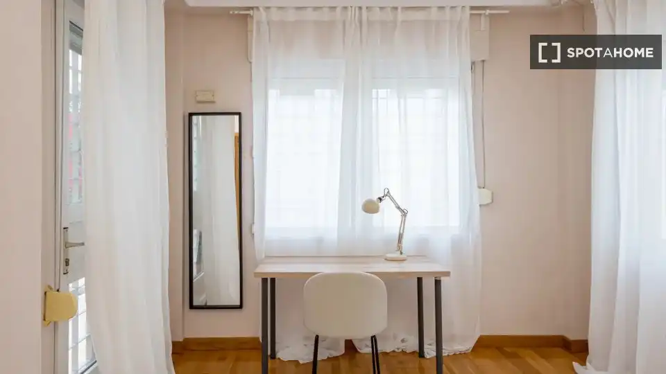 Habitación en Conde Orgaz - Piovera