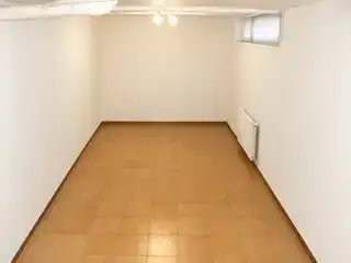 Wohnung zur Miete in Siero mit Privatgarten, Parkett und Balkon
