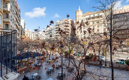 Vista exterior de Pis en venda en  Granada Capital amb Calefacció, Parquet i Alarma