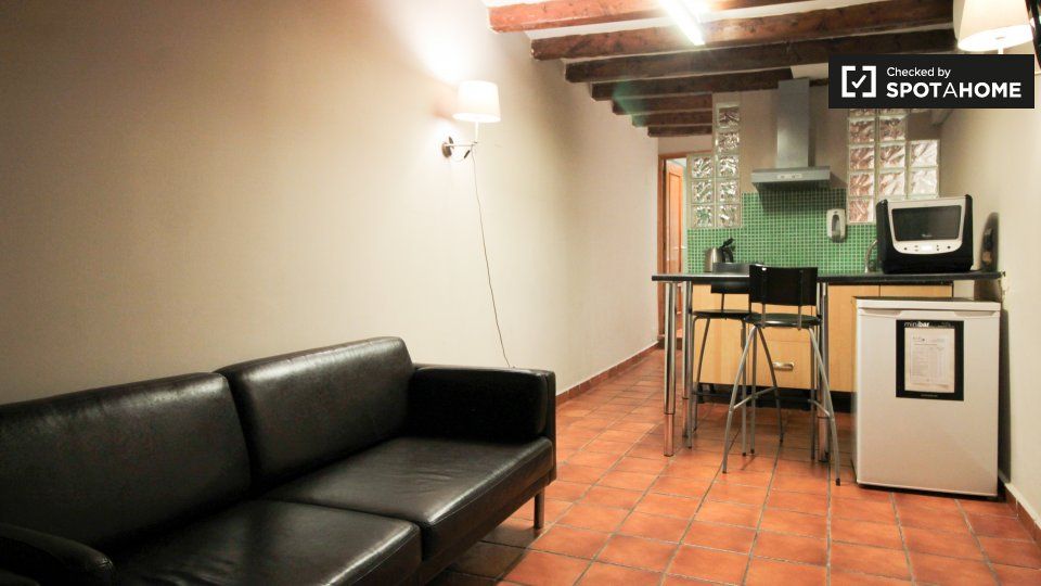 Flat for rent in El Raval