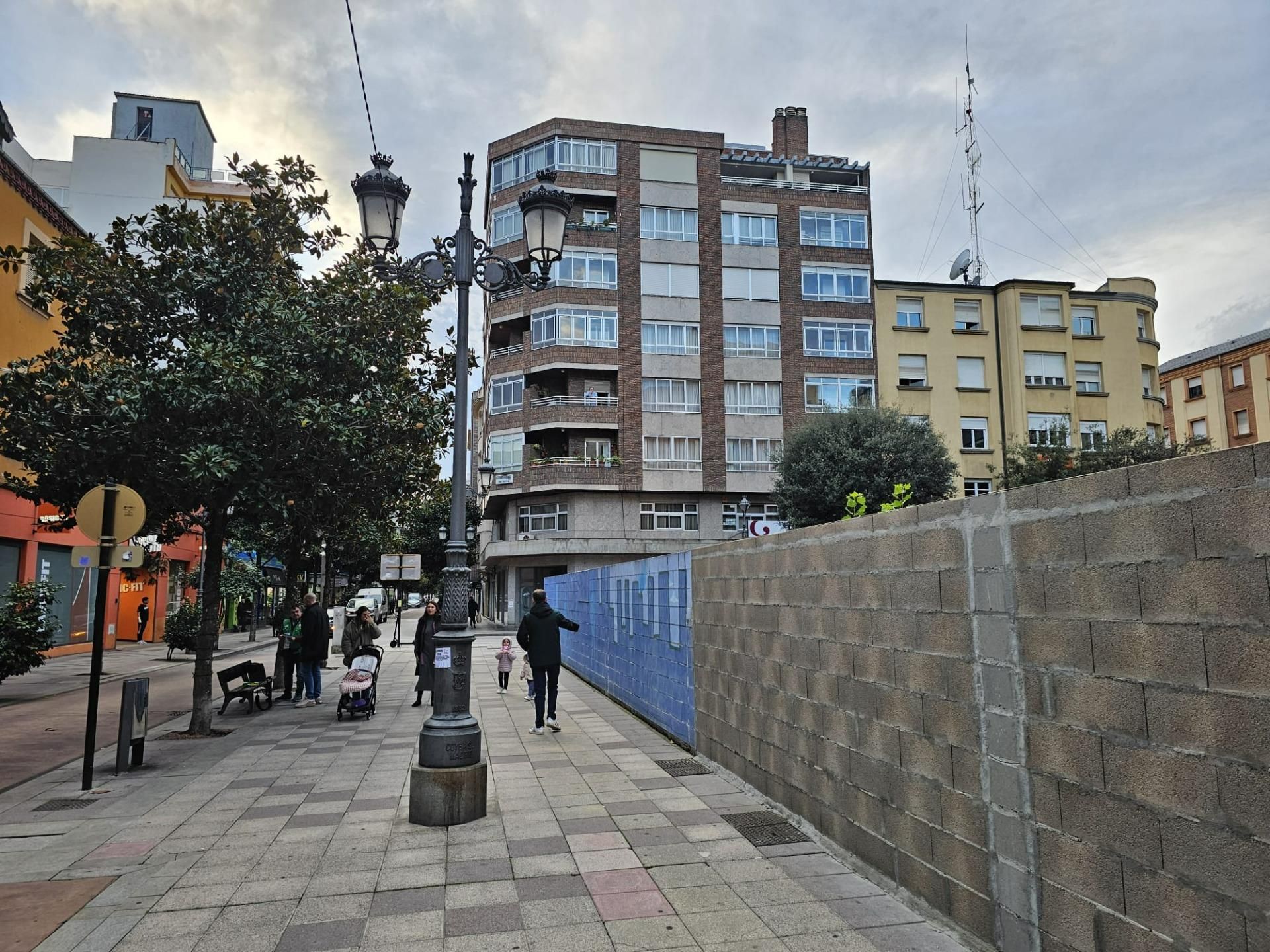 Vista exterior de Pis en venda en Ponferrada amb Calefacció i Balcó