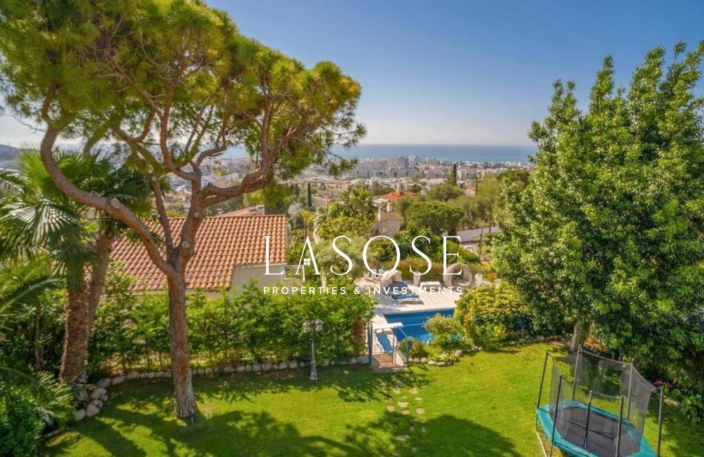 Vista exterior de Residencial en venda en Sitges