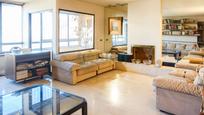 Living room of Flat for sale in Girona Capital  with Air Conditioner, Heating and Parquet flooring