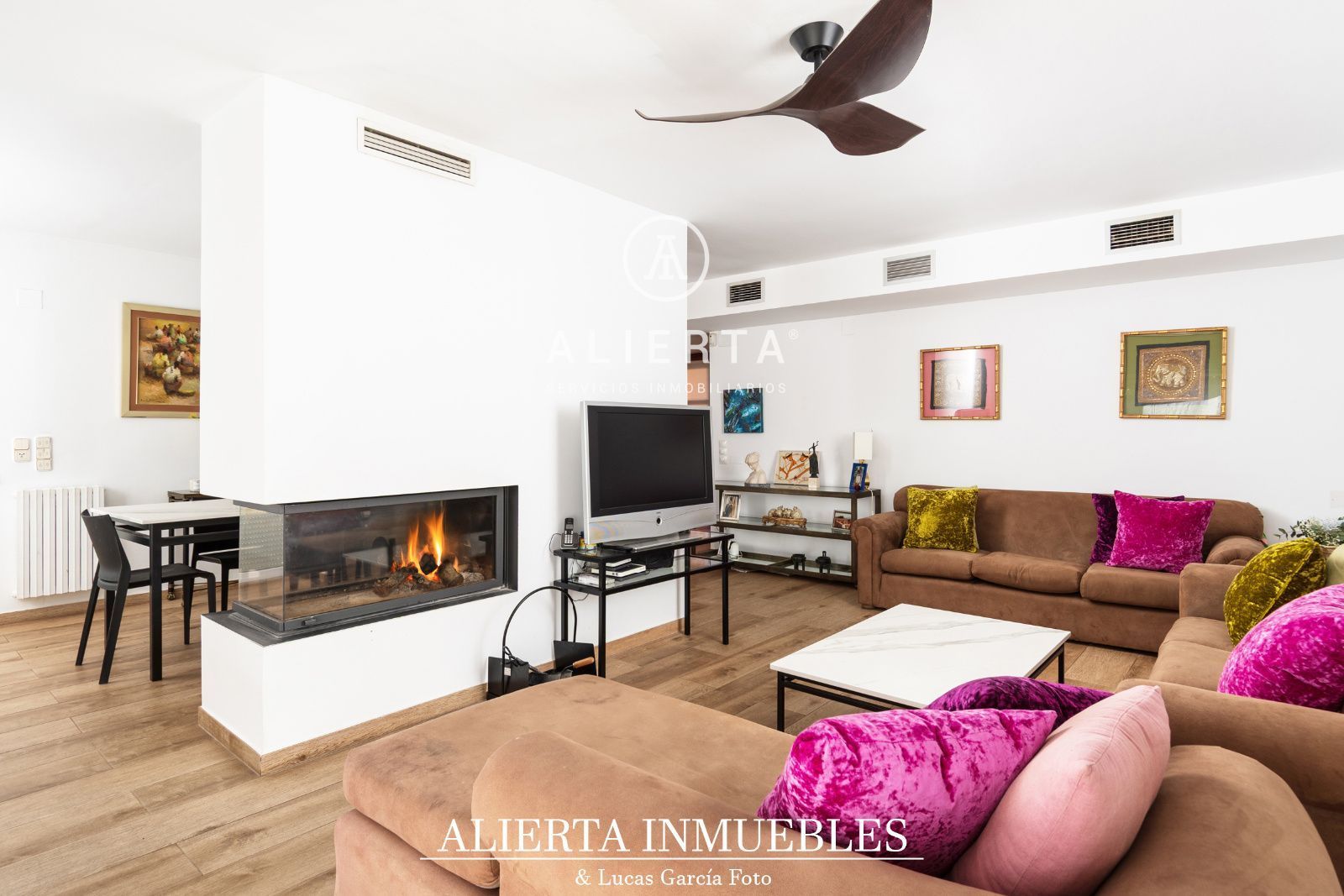 Sala d'estar de Casa o xalet en venda en  Zaragoza Capital amb Aire condicionat i Calefacció