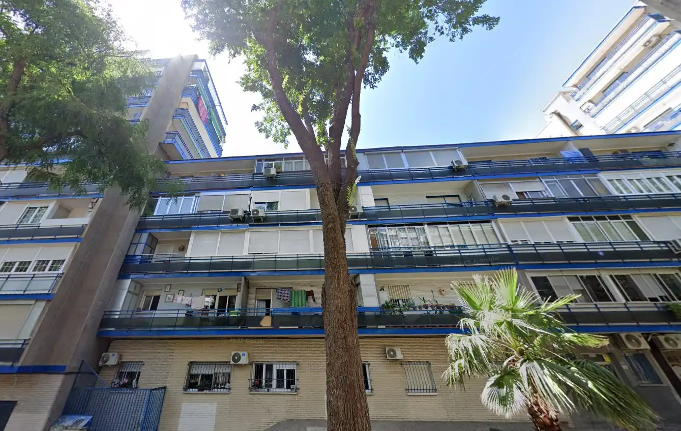 Vista exterior de Piso en venta en Madrid
