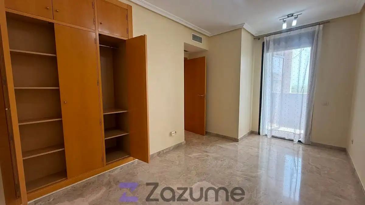 Schlafzimmer von Wohnung zur Miete in Murcia mit Klimaanlage, Heizung und Terrasse
