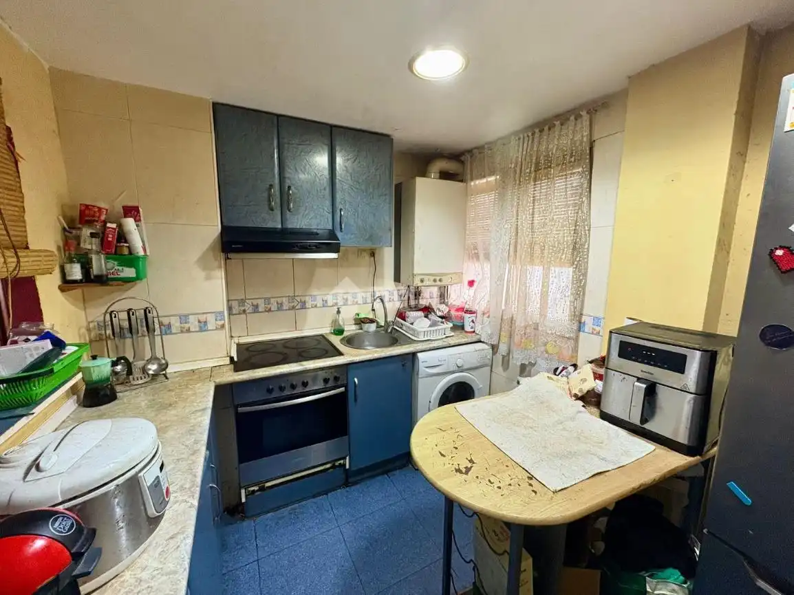 Kitchen of Flat for sale in Zaragoza  with Heating