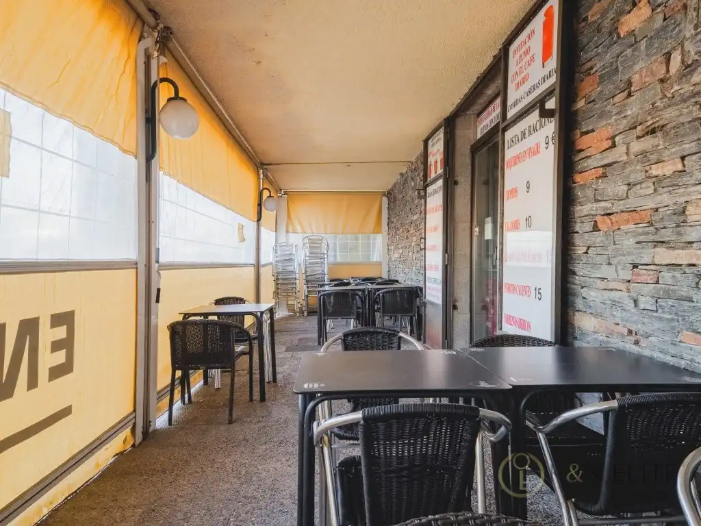 Local comercial en venta en Avenida Monteclaro, imagen 3