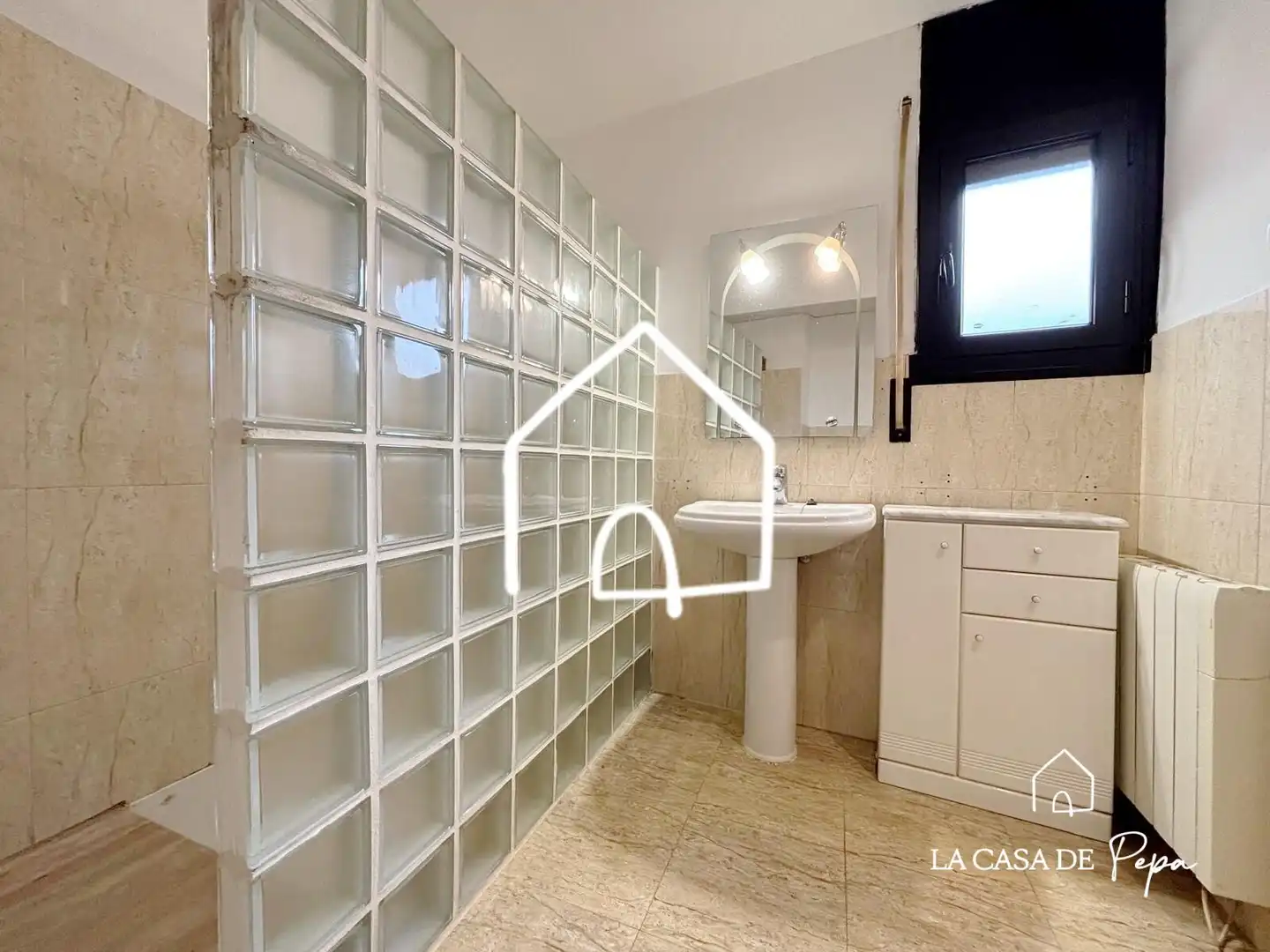 Baño de Ático en venta en Begues con Calefacción, Parquet y Balcón
