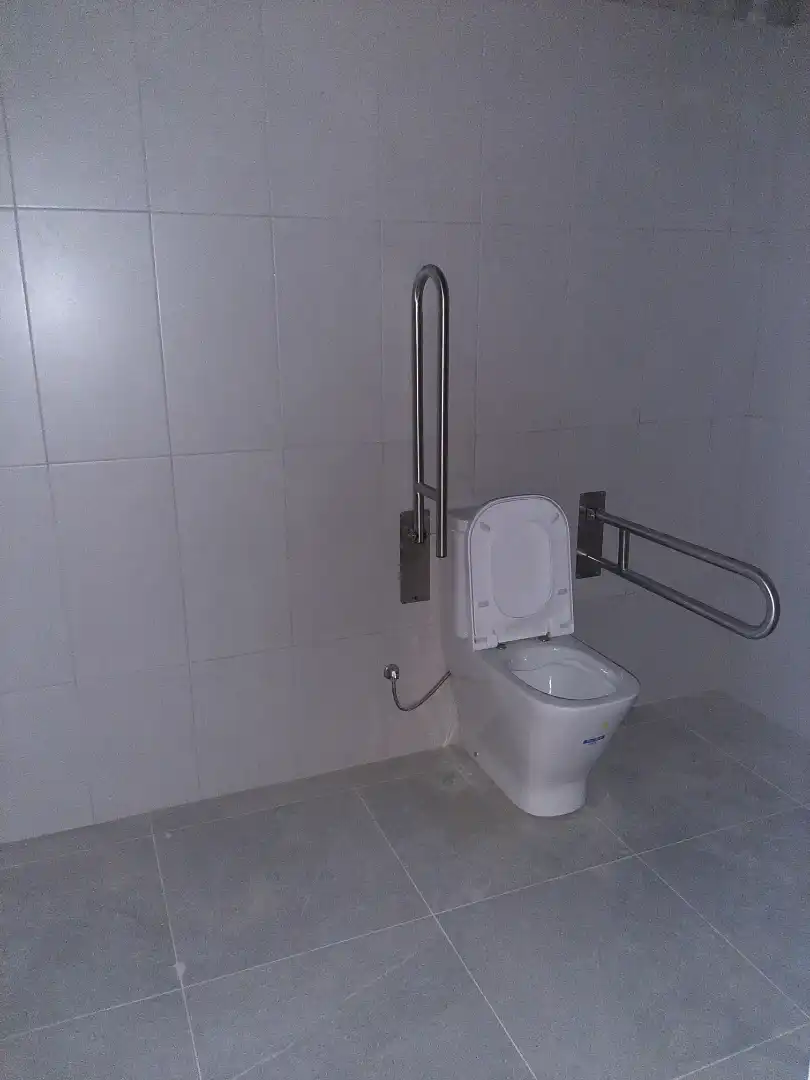 Baño de Local de alquiler en Mataró