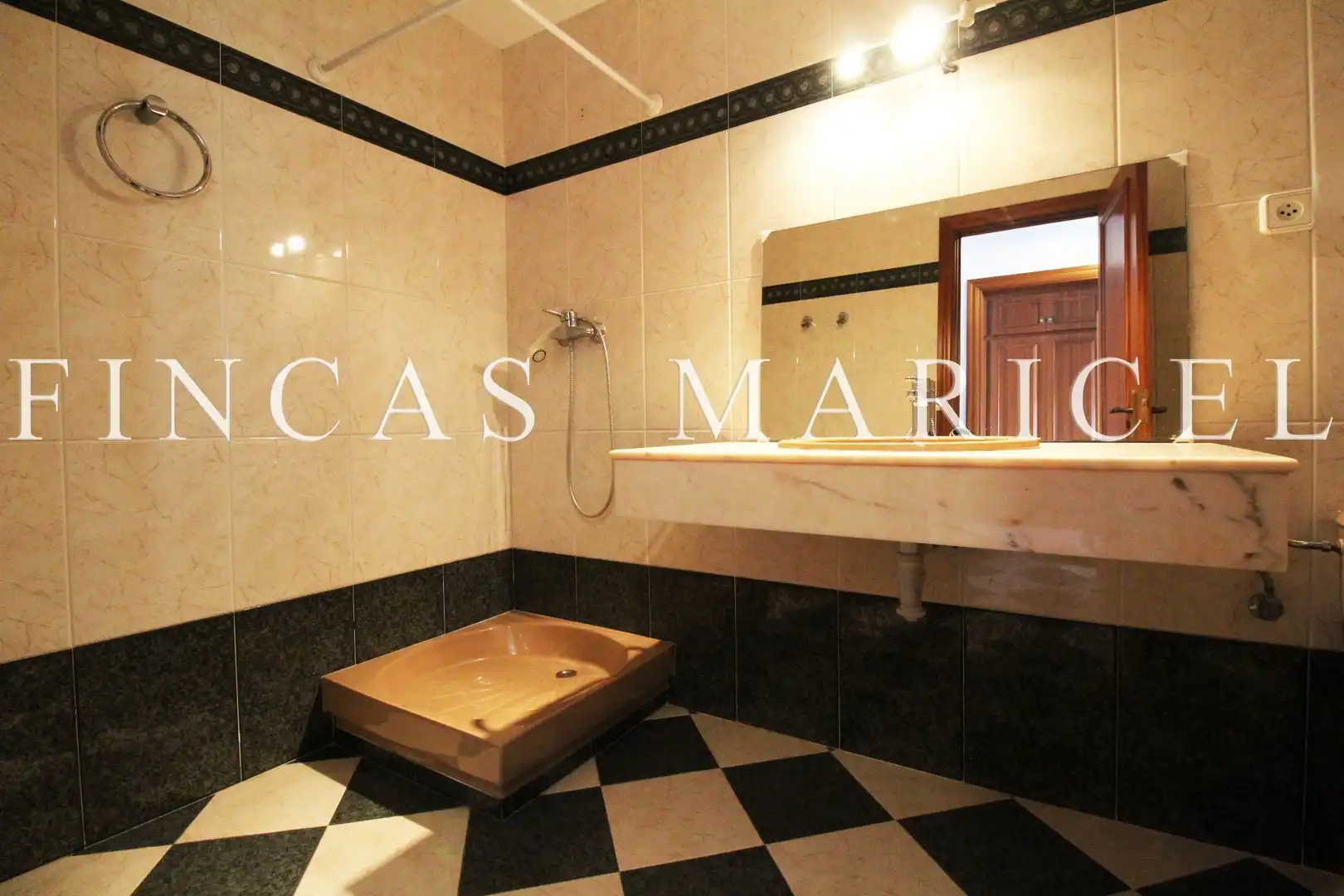 Baño de Ático en venta en Sitges con Aire acondicionado, Calefacción y Terraza