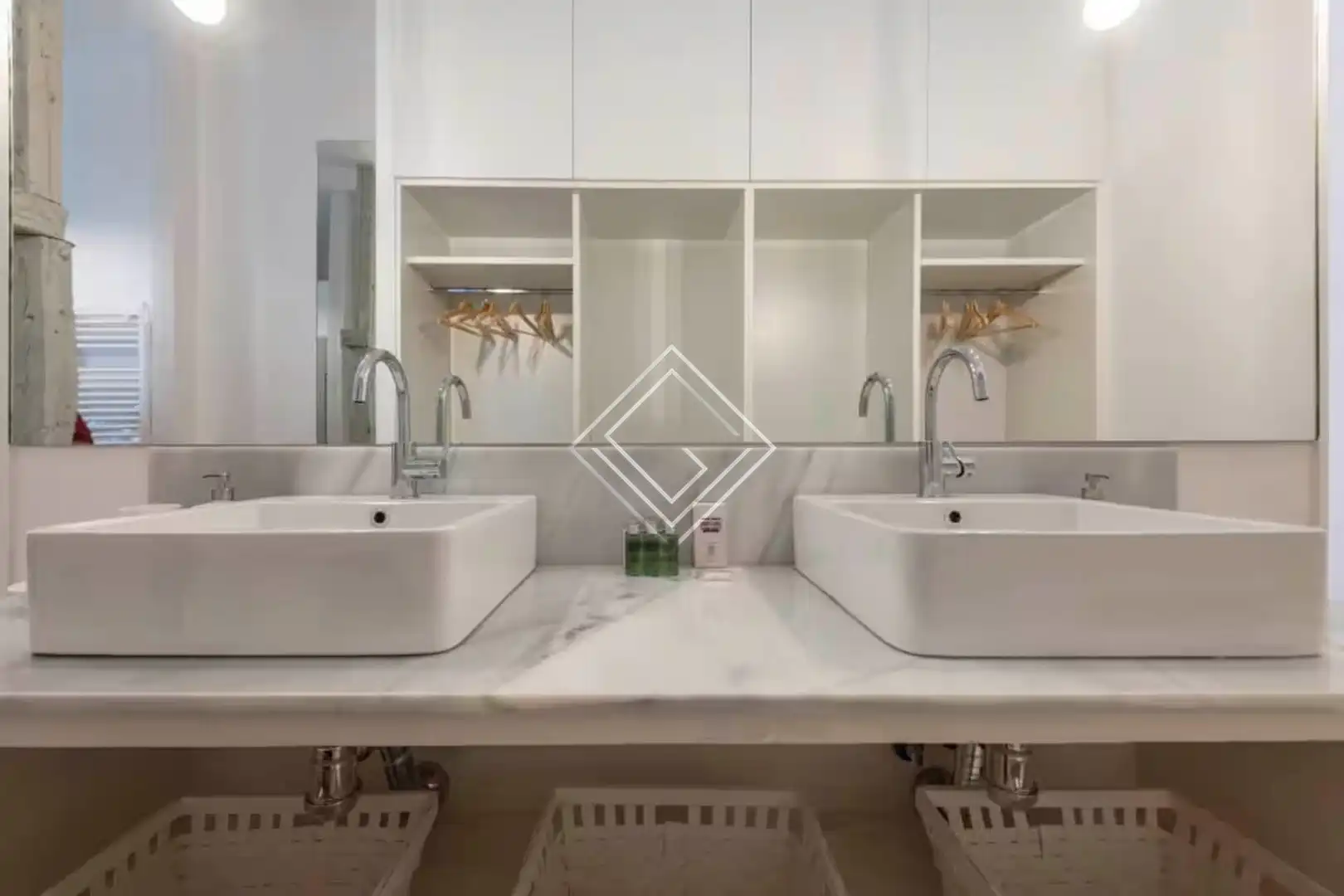 Badezimmer von Wohnung zur Miete in Centro