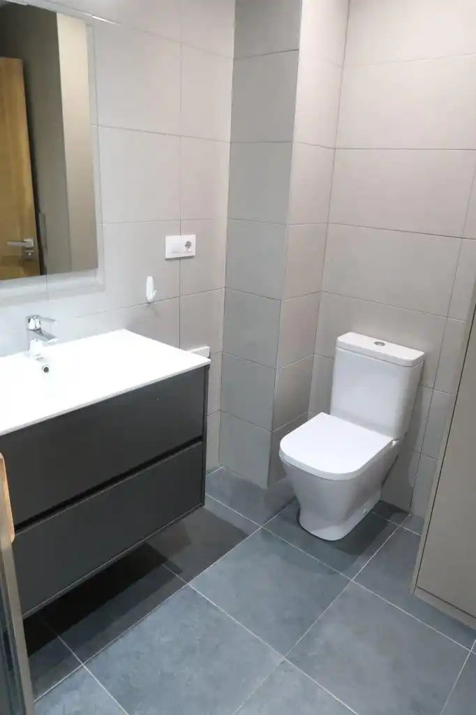 Piso con ascensor en venta en Almirante Romay, imagen 23