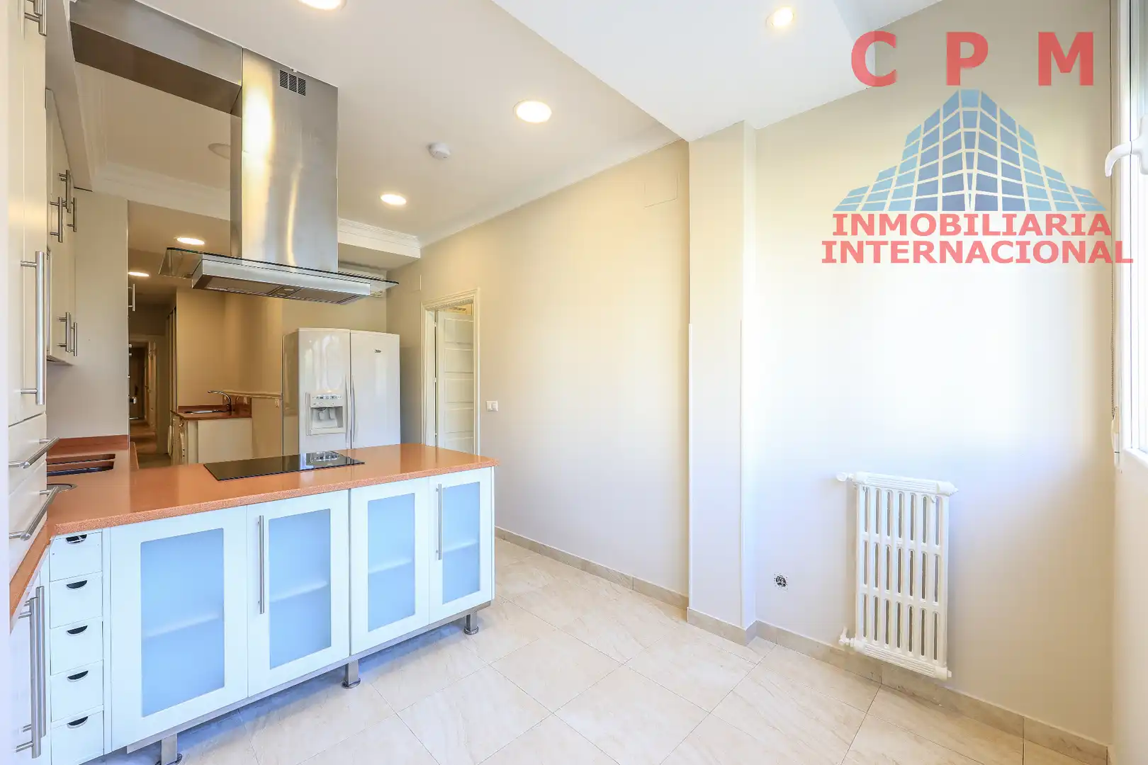 Kitchen of Flat for rent in Madrid  with Air Conditioner, Heating and Parquet flooring