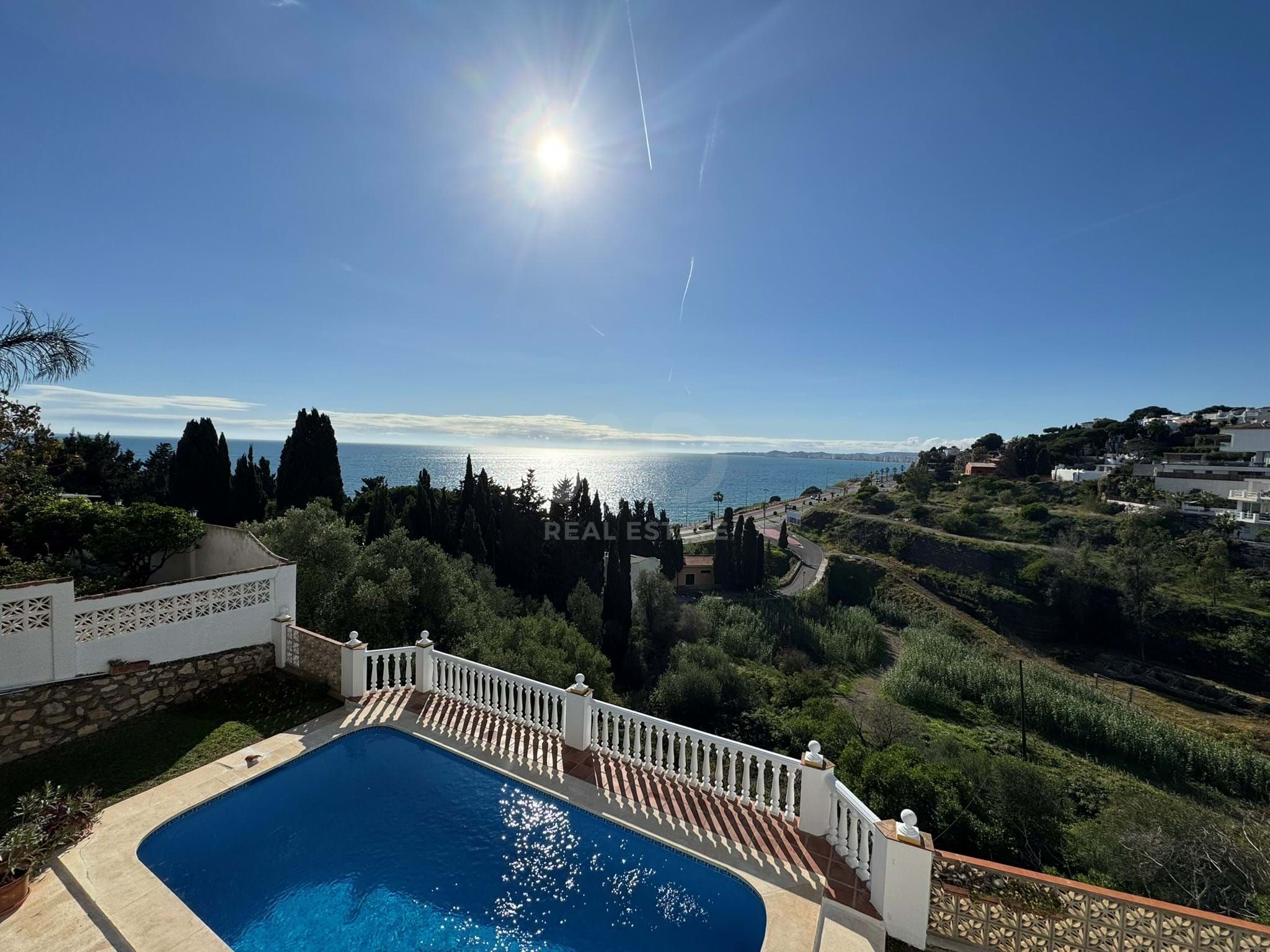 Vista exterior de Casa o chalet en venta en Benalmádena con Aire acondicionado, Terraza y Piscina