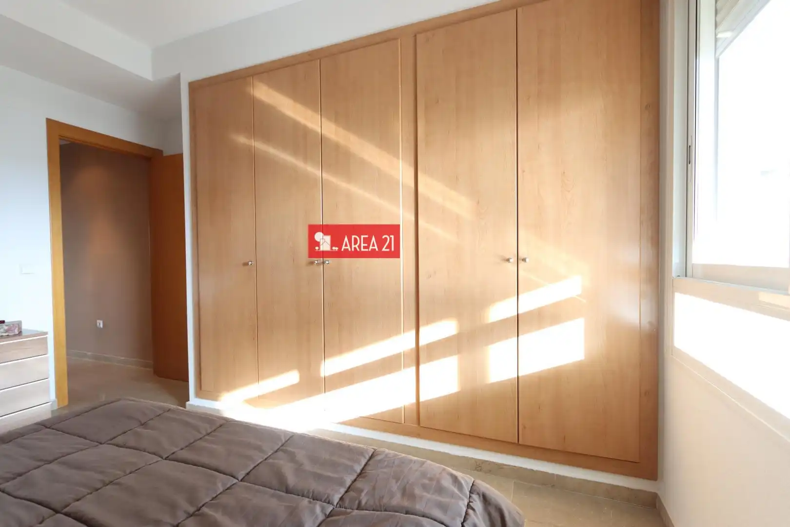 Habitación de Ático en venta en La Pobla de Vallbona con Aire acondicionado, Calefacción y Terraza