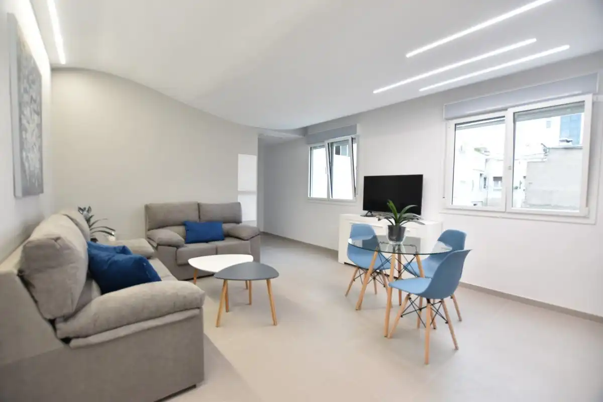Apartments for rent in Avenida de la constitucion, Pajaritos