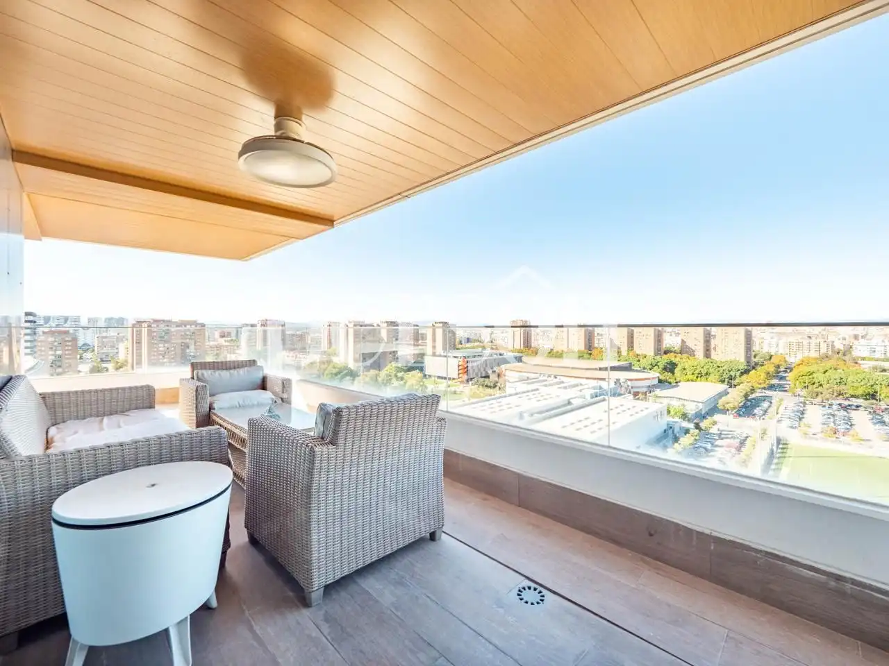 Terrasse von Wohnung zum Verkauf in Valencia mit Klimaanlage, Terrasse und Schwimmbad
