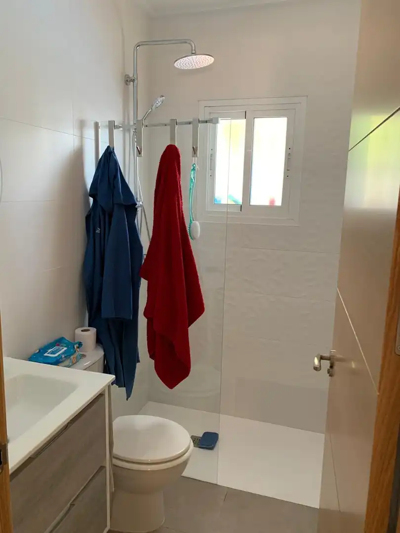 Bany de Casa o xalet en venda en Pilar de la Horadada amb Aire condicionat, Calefacció i Jardí privat