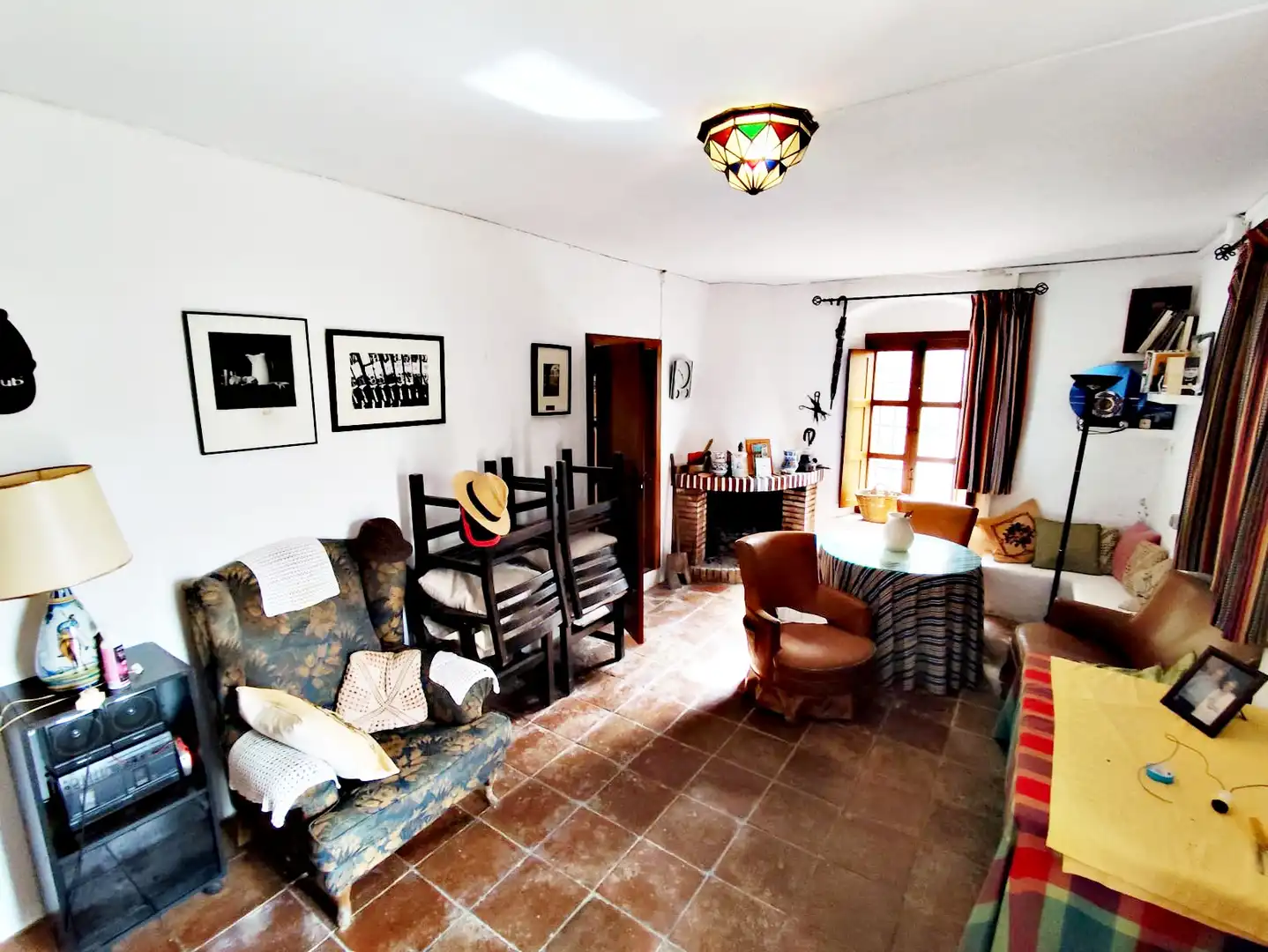 Sala de estar de Finca rústica en venta en Coín con Jardín privado, Trastero y Amueblado