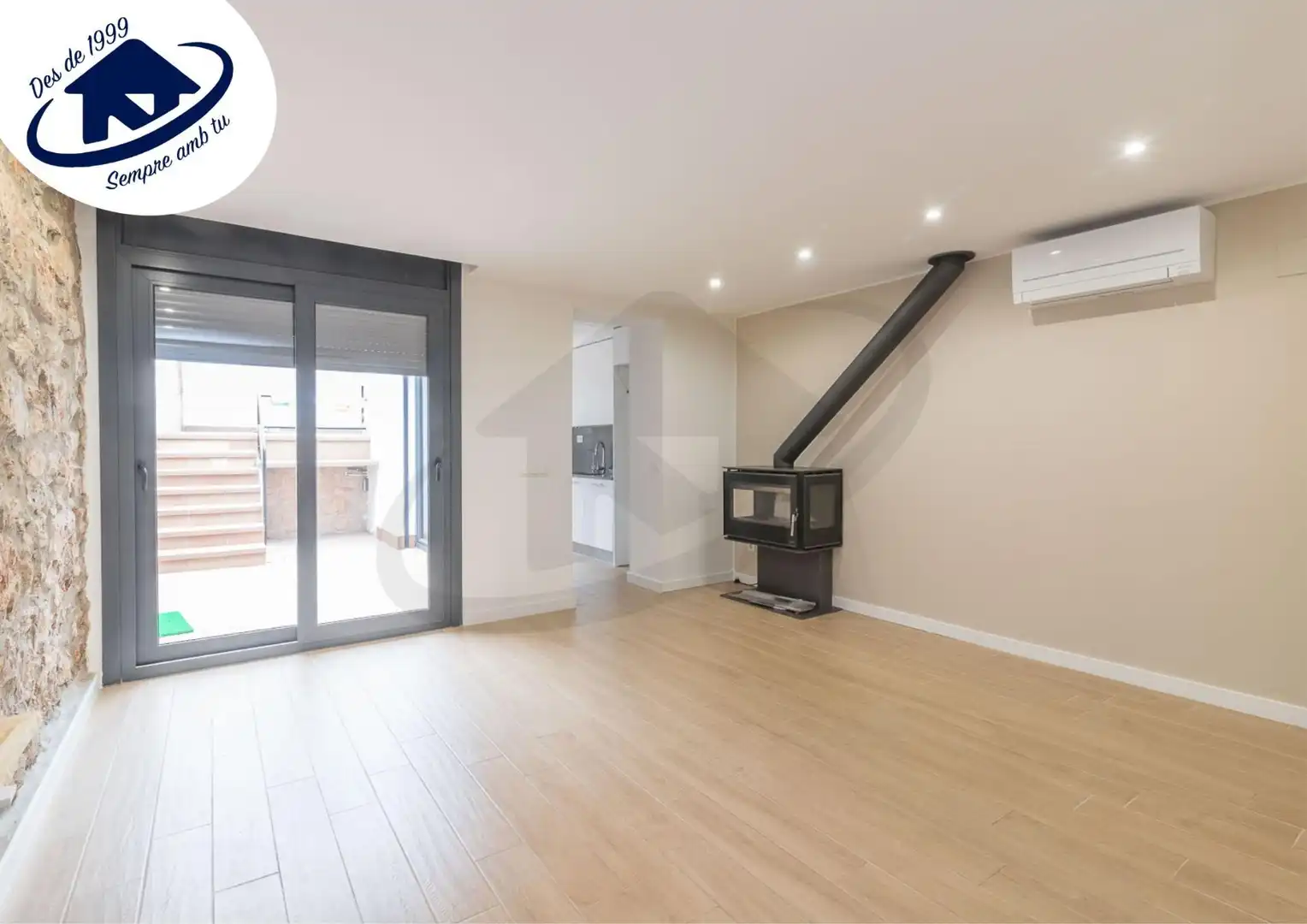 Sala de estar de Casa o chalet en venta en Castellar del Vallès con Aire acondicionado, Calefacción y Jardín privado