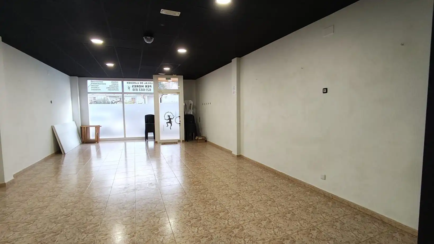 Local en venda a Esportiva, Deltebre